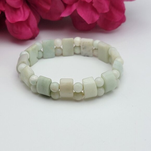 Natural Light Green Jade Geometric Beads Stretch Bracelet 6.5" Adjustable - Picture 1 of 7